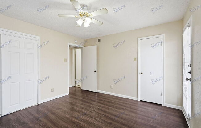 1 bed, 1 bath, 550 sqft, $1,000, Unit 321