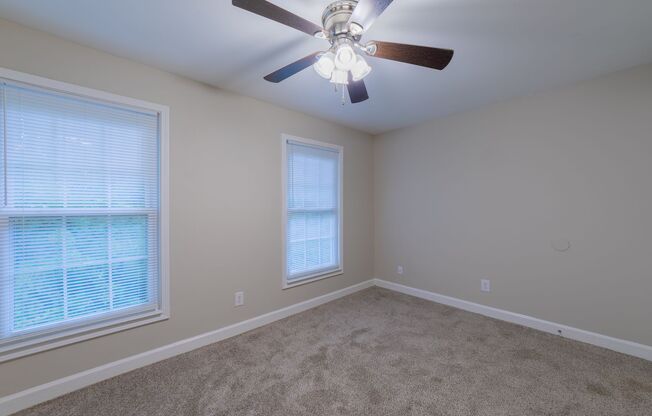 3 beds, 2 baths, 1,300 sqft, $1,825, Unit 666FPL
