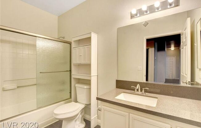 2 beds, 2 baths, $1,600, Unit #1059