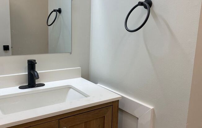 1 bed, 1 bath, $1,725, Unit 409