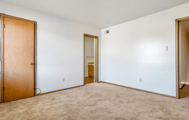 1 bed, 1 bath, 750 sqft, $595, Unit 612