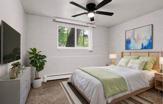 2 beds, 1 bath, 787 sqft, $1,345, Unit Unit 05