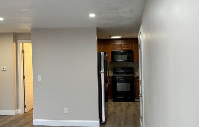 2 beds, 1 bath, 680 sqft, $2,500, Unit 15-31