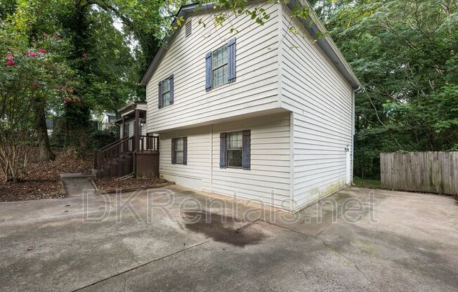 3038 COURTNEY DR