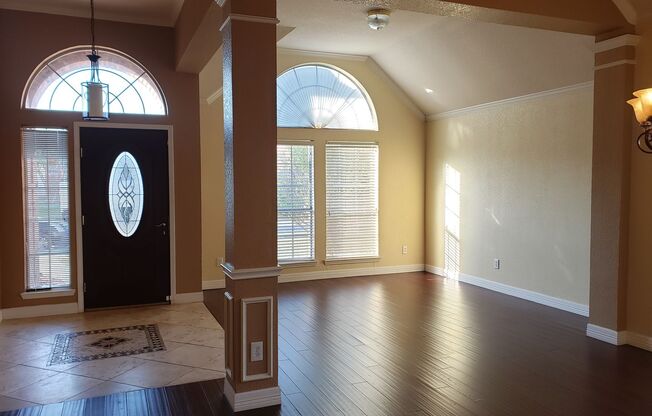 Limited Time Offer: One month free rent for a 12-month lease with move-in by October 31st!