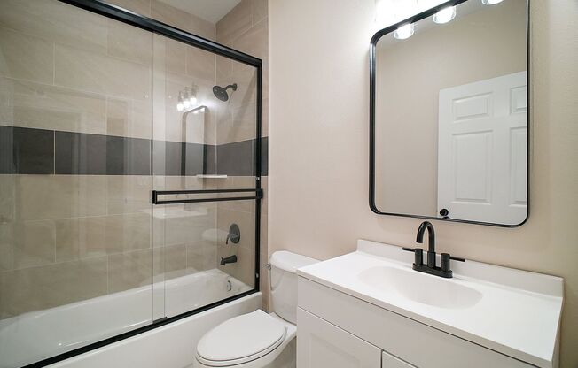 Luxury 2 Bed 2 Bath, Downtown Eustis Full Month Free!