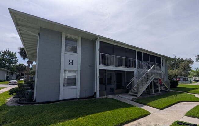 700 E Airport Blvd. Apt I5