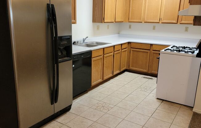 2 beds, 2 baths, $1,395