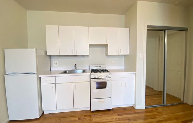 1 bed, 1 bath, 425 sqft, $1,500, Unit 5959-611