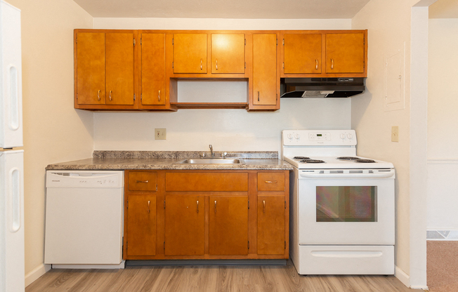 Oxford Court Apartments Kitchen