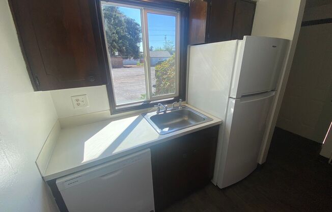 2 beds, 1 bath, 820 sqft, $1,195, Unit 2