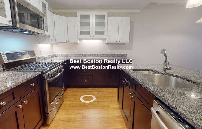 286 MAIN ST