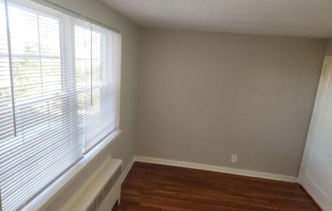 2 beds, 1 bath, 897 sqft, $2,385, Unit A-15