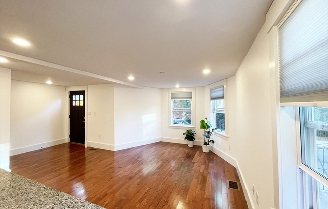 2 AUBURN AVE