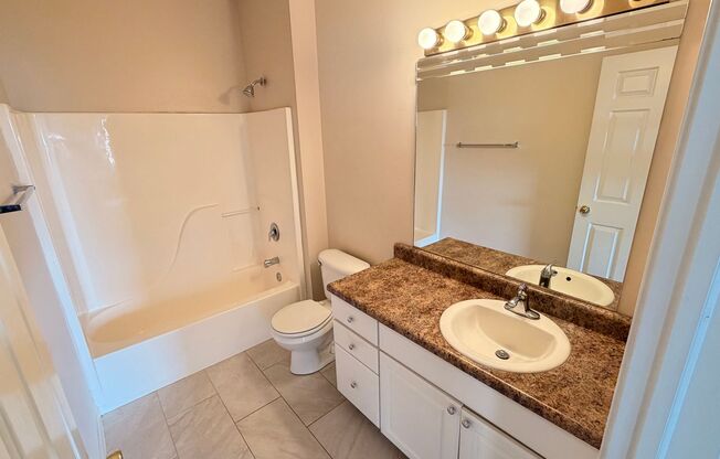 2 beds, 1 bath, 1,131 sqft, $1,252, Unit 01-302