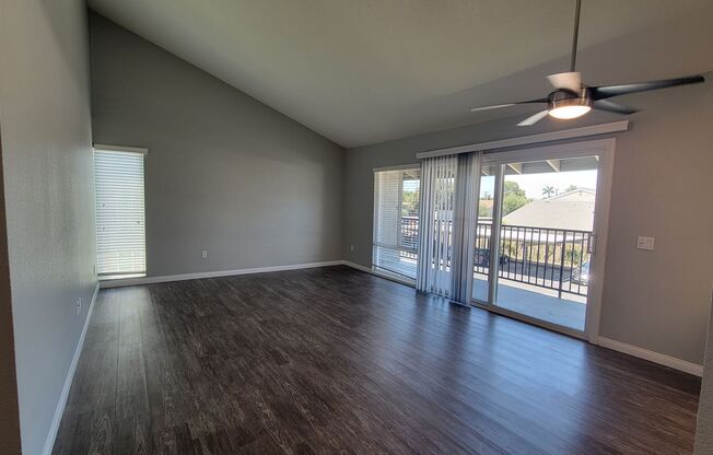 2 beds, 2 baths, 919 sqft, $2,595, Unit M20