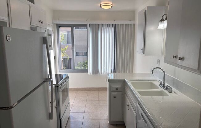 2 beds, 2 baths, 1,182 sqft, $3,250, Unit 3760.5