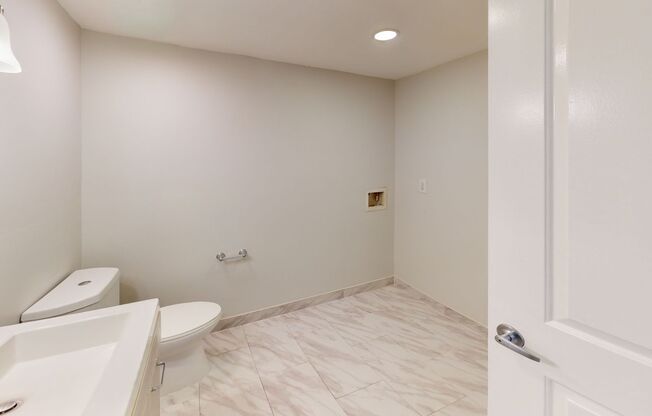 3 beds, 2.5 baths, 1,600 sqft, $1,550, Unit F6