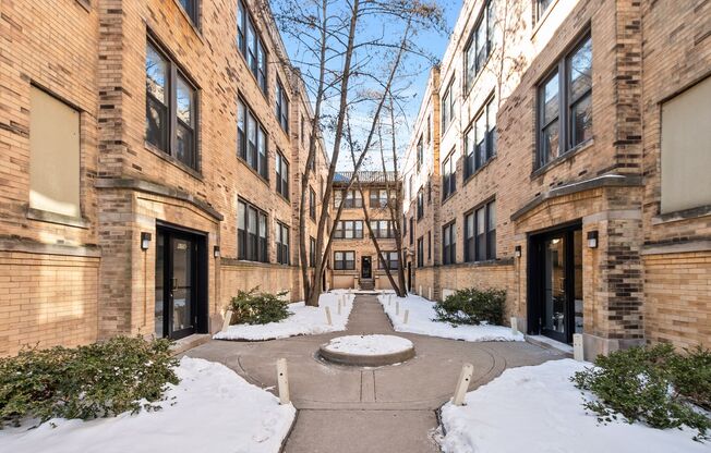 6152-58 S. Martin Luther King Dr.