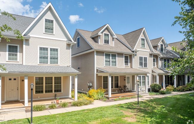 Summerview Square