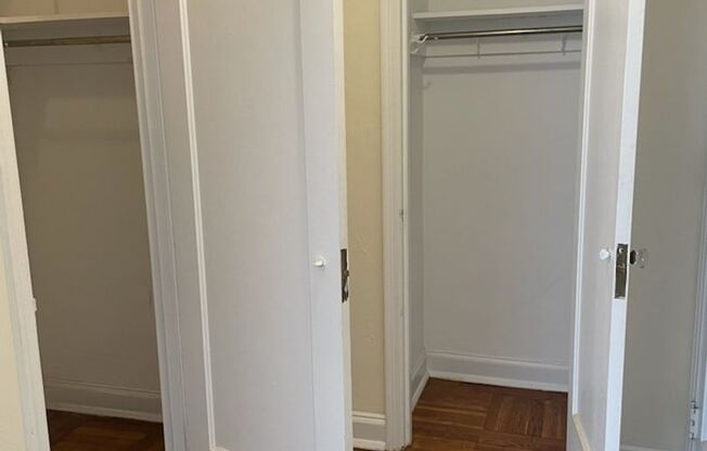 1 bed, 1 bath, 768 sqft, $1,385, Unit Royal York 112