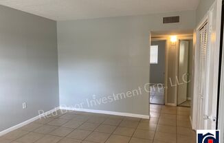 2 beds, 1 bath, $1,195, Unit 2