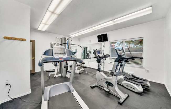 Gym at Masters Apartments Aloha Oregon 