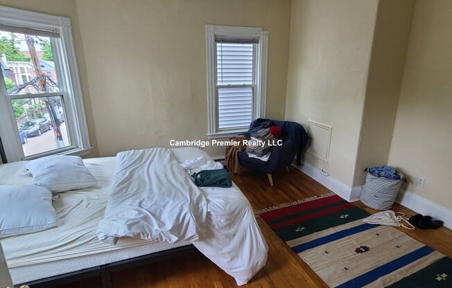 118 ELM ST