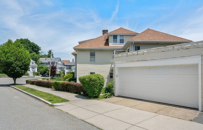 68 MAPLEWOOD ST