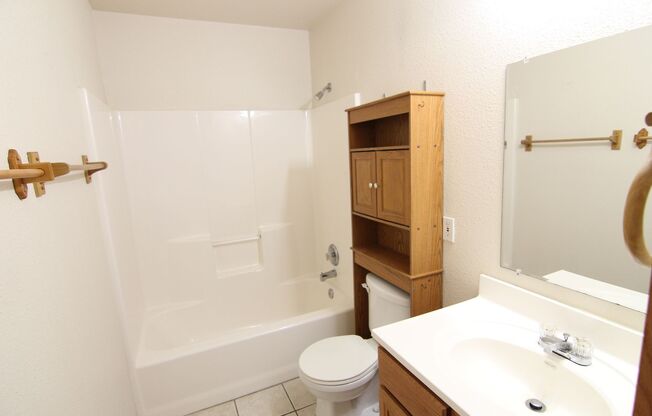 2 beds, 2 baths, $1,295