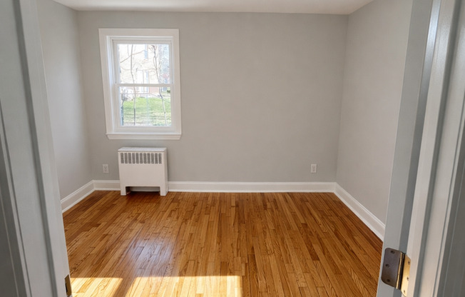 1 bed, 1 bath, 715 sqft, $1,850, Unit A-15