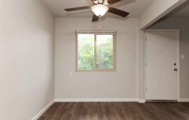 2 beds, 1 bath, 800 sqft, $2,295, Unit 14