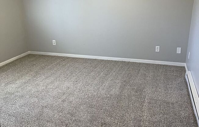 1 bed, 1 bath, 530 sqft, $825, Unit 350 B12