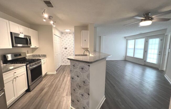 Beautiful 3 bedroom, 2 full bath condominium in the Harvest Run neighborhood of Piney Orchard