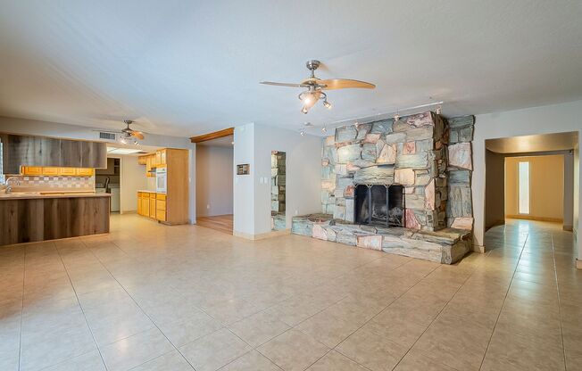 Move in Ready! 3 Bedrooms, 3 Bathrooms & Pool!