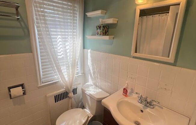 3 beds, 1 bath, $1,800