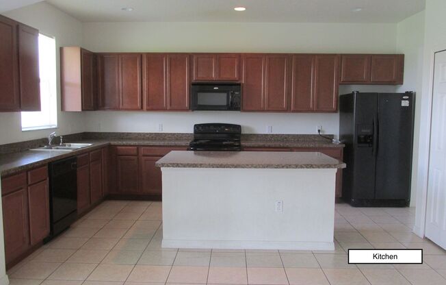 3 bedrooms 2 bath home for rent at 3838 Golden Knot Drive, Kissimmee, fl. 34746.