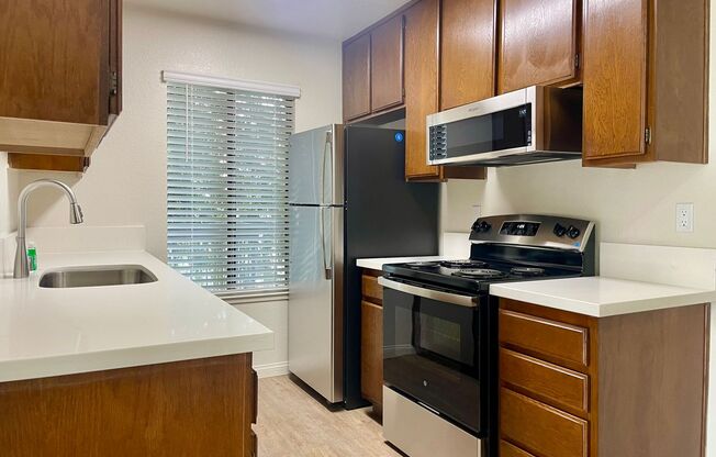 2 beds, 1 bath, 931 sqft, $1,825, Unit 178