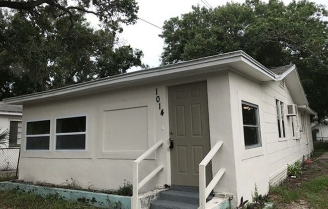 Cute 4bdrm/2bath house ** Section 8 Preferred ** Ready NOW** 1 month free rent if rented by 10/31/2024