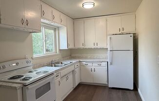 Available NOW!  Adorable updated house in North Chico