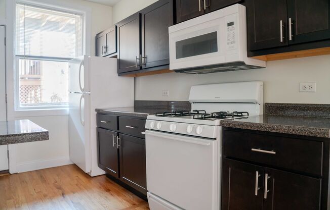 1 bed, 1 bath, 530 sqft, $1,625, Unit 4732-1A