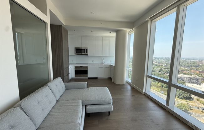 1 bed, 1 bath, 612 sqft, $3,800, Unit 27G