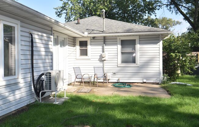 3 beds, 2 baths, $1,650