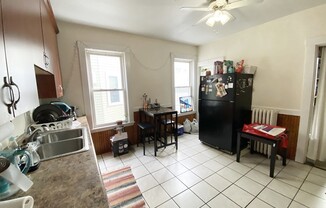 4 beds, 1 bath, $4,000, Unit 2