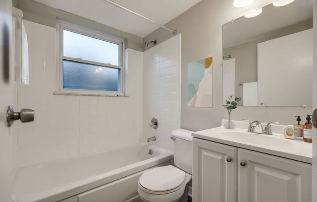 2 beds, 1 bath, 785 sqft, $1,047, Unit CW 110-03