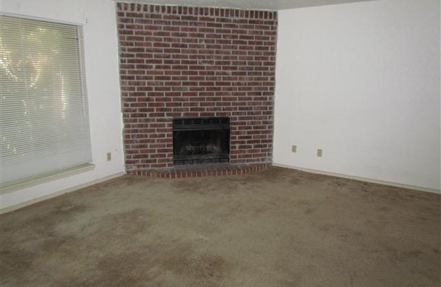 2 beds, 2.5 baths, $1,095