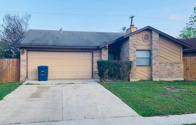 3 Bedroom/ 2 Bath Home Near Randolph AFB!
