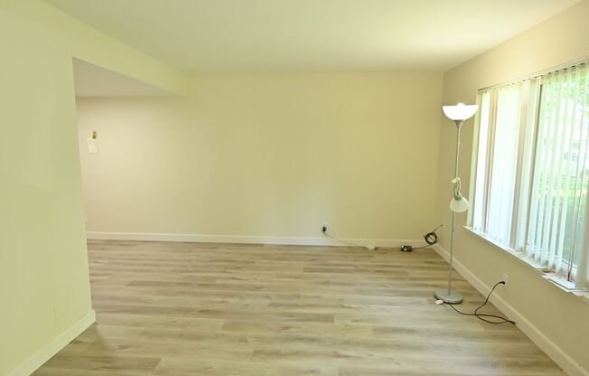 215 Chantilley Ln San Jose - 2 story 3 bed 1.5 bath Condo