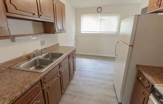 2 beds, 1 bath, $895, Unit 1