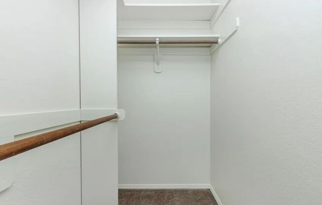 2 beds, 1 bath, 984 sqft, $1,675, Unit 135